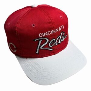 Vintage 1990s Cincinnati Reds MLB Sports Specialties Twill Dline Script Snapback